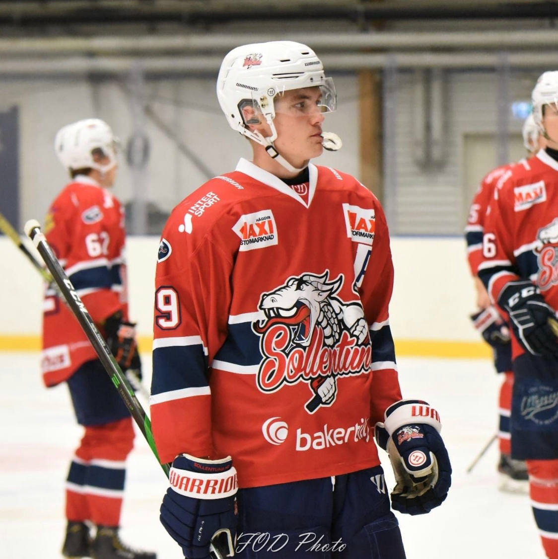 Anton Ekstrand får stipendium för att spela Ishockey i Sollentuna HC