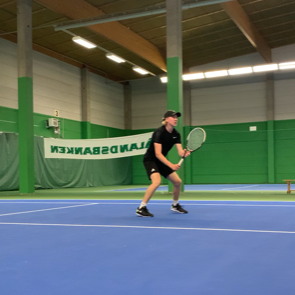 Zacharias Forsström får stipendium för att spela tennis inom MLK